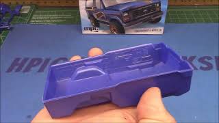 1982 Ford Bronco Bullnose 4x4 Hot Wheels 1/25 Scale Model Kit Build How To Assemble Polish Plastic