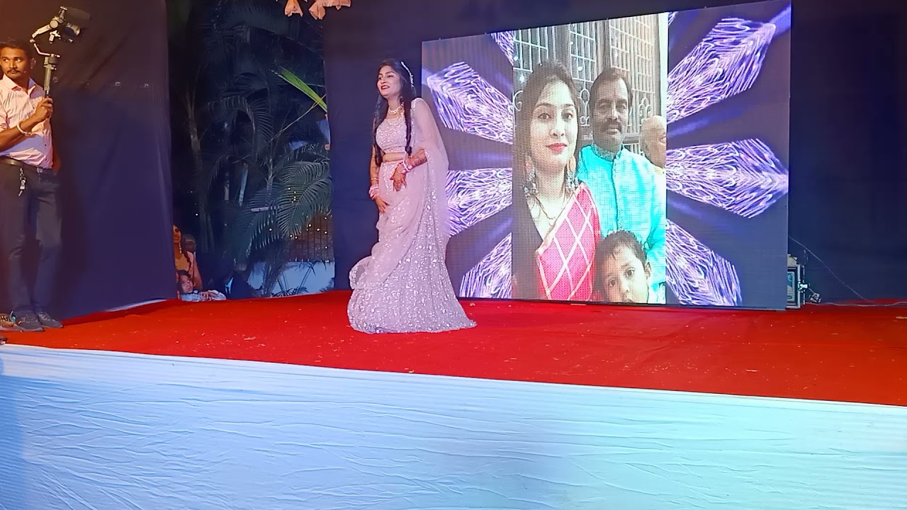 Bridal dance dedicated to the family