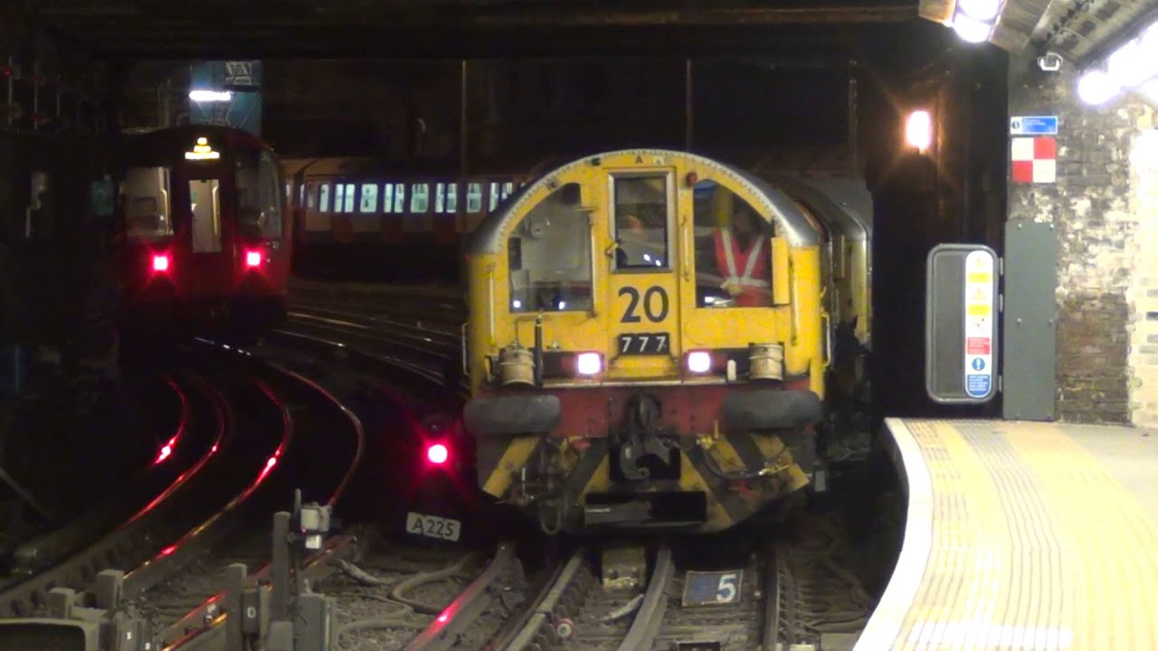 (HD) Battery Loco Convoy Seen Departing Farringdon Sidings YouTube