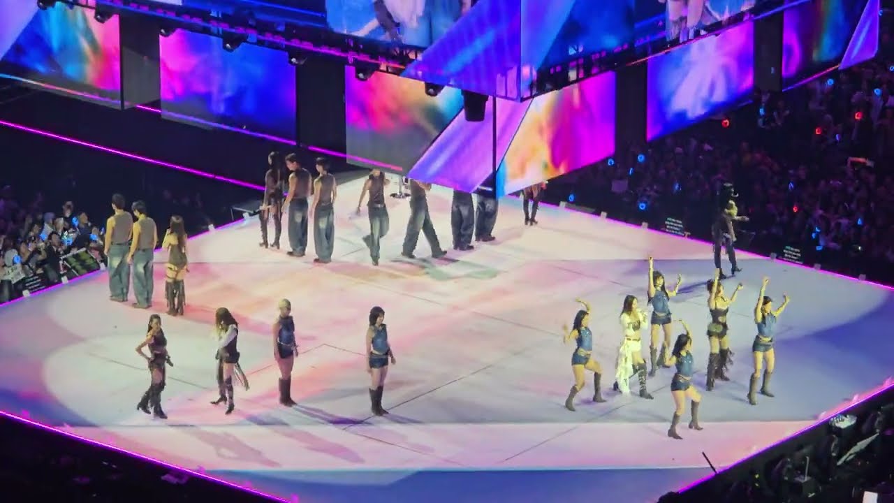 260117 8K TWICE (트와이스) [This Is For] World Tour Day 1 Mars, I Got You, The Feels in Oakland