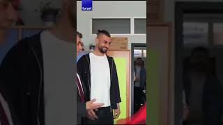 Kocaelispor Oyuncusu Serdar Dursundan Taraftarına Kamera Hediyesi