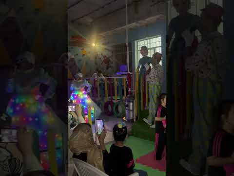 یک جشن خانوادگی در پارسیک مهدکودک پارسیک جشن