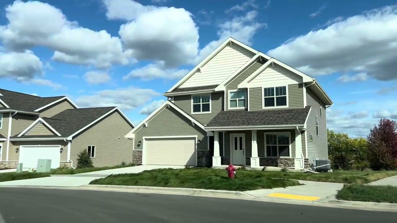 Cruising Redtail Ridge neighborhood development in Middleton Wisconsin