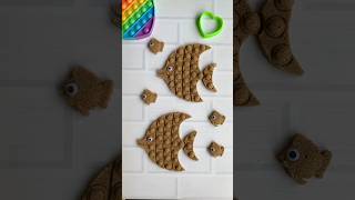 A Lovely Family Of Fish. Reverse