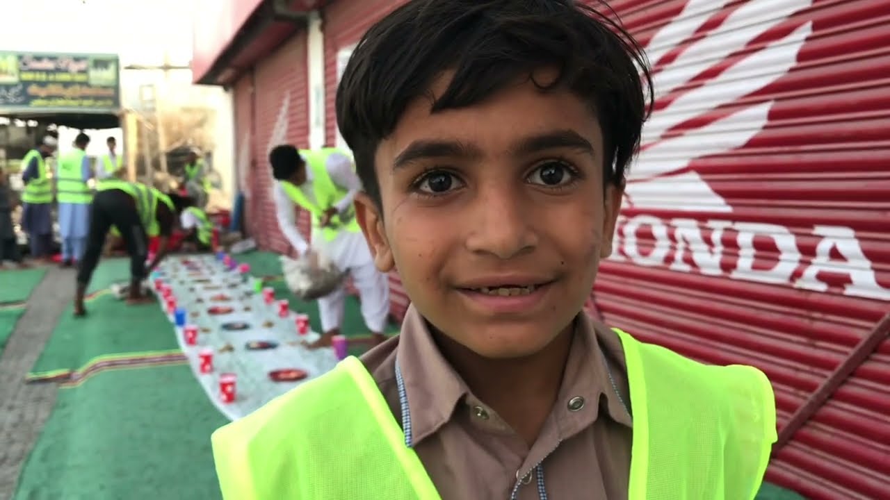 Ramdan iftar dastarkhwan helping hand Foundation Gwadar |Fareed gwadari