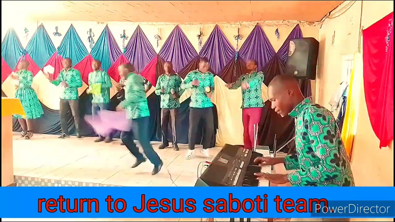 Uinuliwe yesu,watch till end to see how a piano spoke,fire💥🔥💥