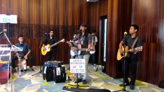 Download Lagu GENJIBUSKERS-BIAR BULAN BICARA GENJI Buskers... MP3