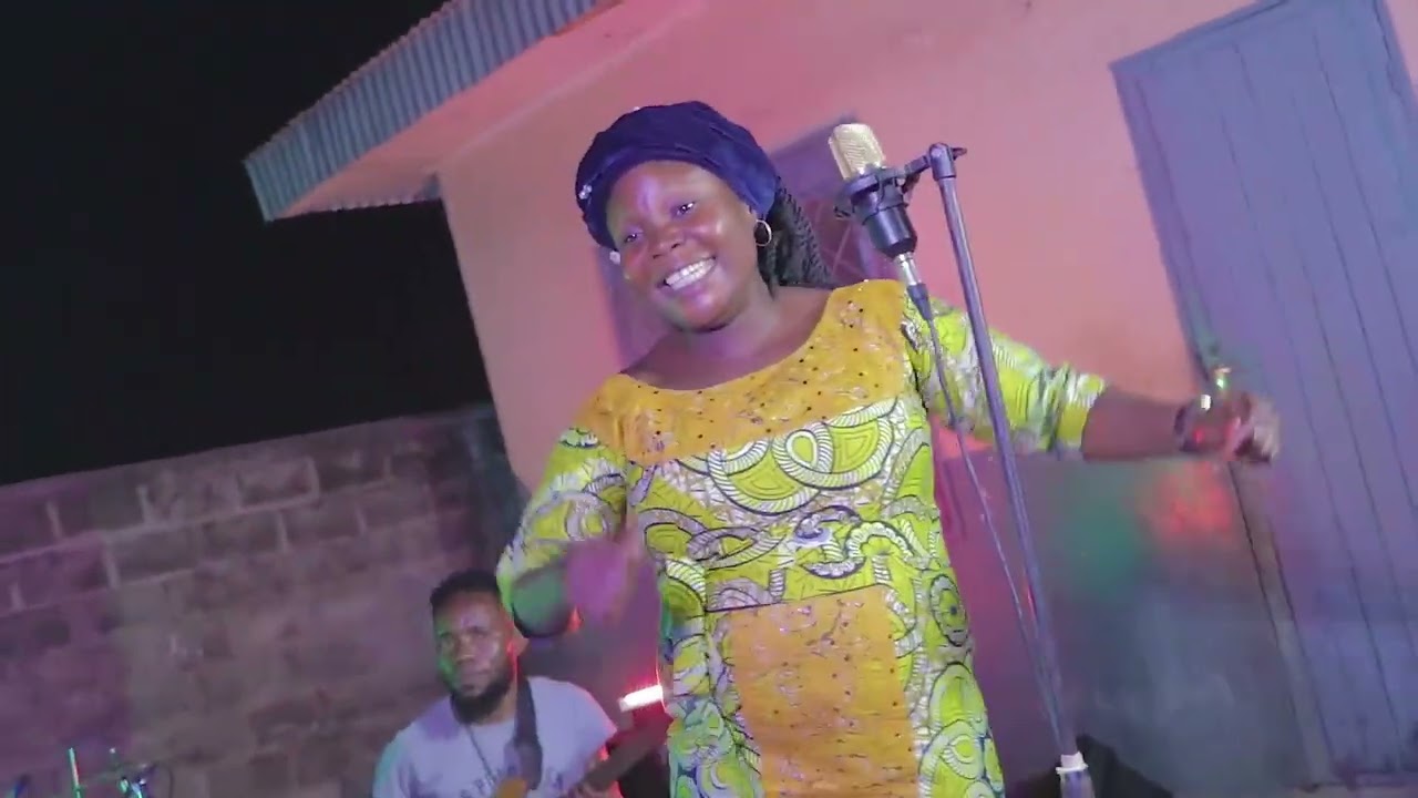 #Soeur Cherunelle.                                   # MPEVE YA LONGO