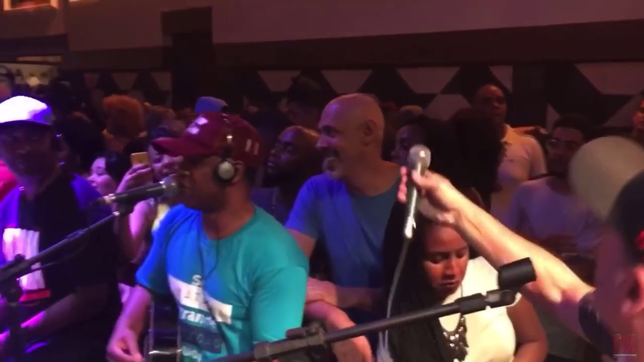 Sucessos do Casa Nossa com Robson Bocca e Na Palma da Mão - Vila do Samba - 06/02/2018