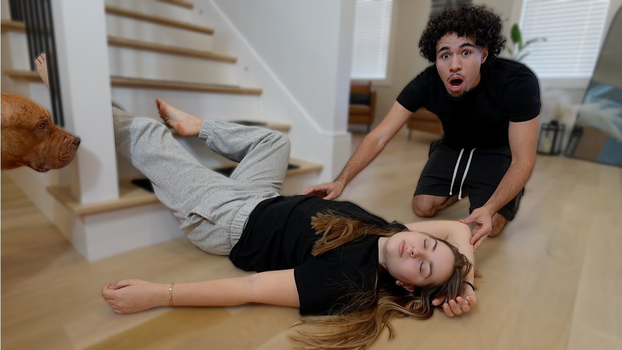 ПАДЕНИЕ С ЛЕСТНИЦЫ. РОЗЫГРЫШ НАД ПАРНЕМ *милая реакция*