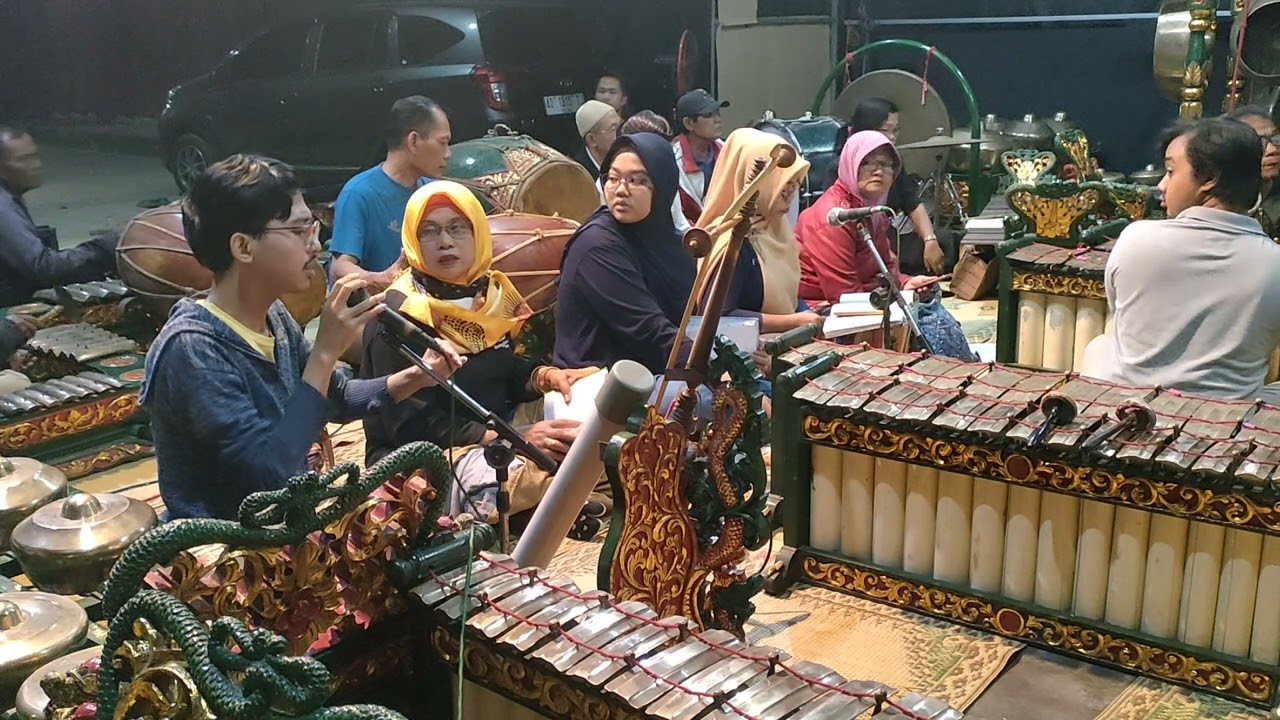 Ladrang Wahyu, Laras Pelog Pathet Barang