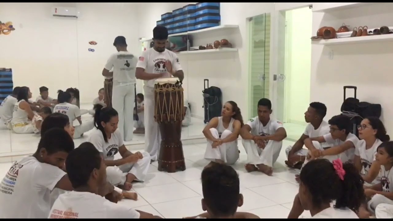 Projeto Na Palma da Mão - Programa ALDIR BLANC Bahia ( EMBONDEIRO CAPOEIRA)