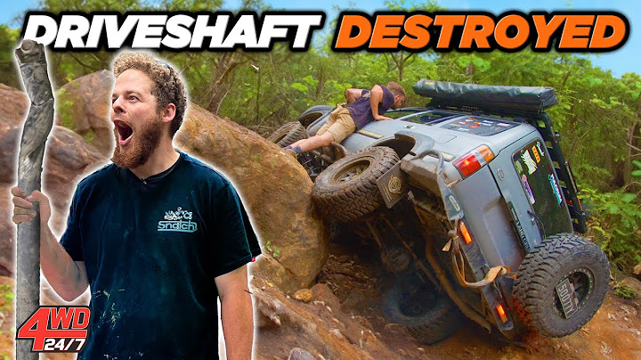 TOWING BROKEN 4WD off NASTY 4WD track in the WET!