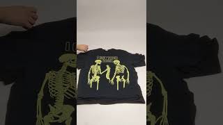 Graphic T-Shirts D1107506-23 98 pcs 40 lbs Wholesale at Tiedemann Globe