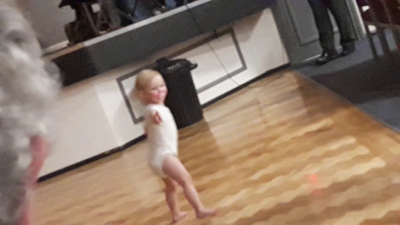 Isy singing fight song at grandad Billy's 85th.