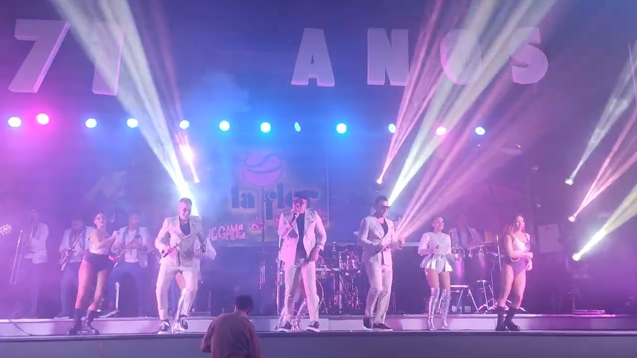 Orquesta París de Noia Pretemporada 2024 en La Flor de Montouto, Abegondo, A Coruña 09-12-2023