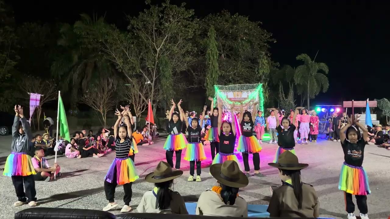 เข้าค่ายลูกเสือ แสดงละคร  ป.4