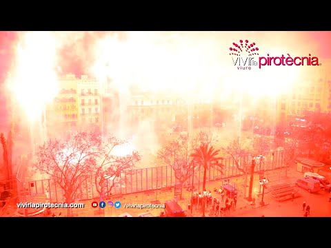 Fallas Valencia 2022. Nit de l'Alba, Martes 15 de Marzo 2022. Pirotecnia Ricardo Caballer RICASA