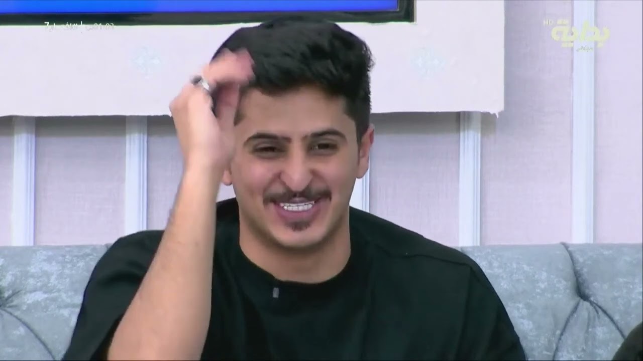 صدم بسيارة أبوه وصاده هو وعمانه ! | أحمد حنيف #افتار7