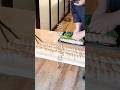 穴子を280貫並べる動画。