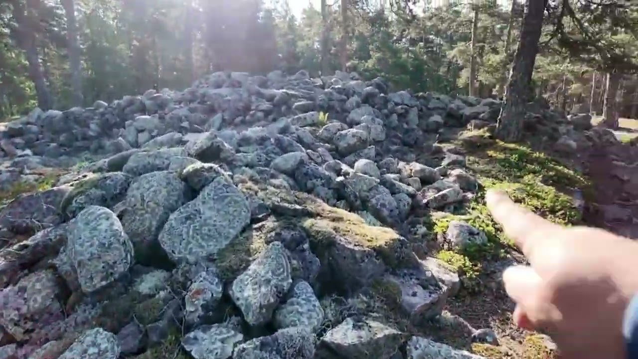 Sammallahden muinaiskalmiston röykkiöhautaus