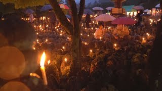 ろうそくともし無縁仏弔う  化野念仏寺で千灯供養