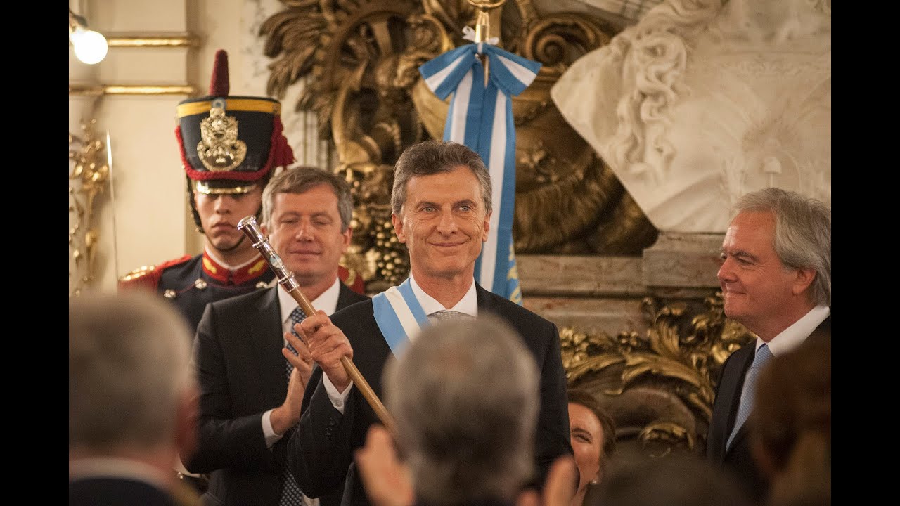 Entrega de atributos de mando en el Salón Blanco de la Casa Rosada | Mauricio Macri Presidente
