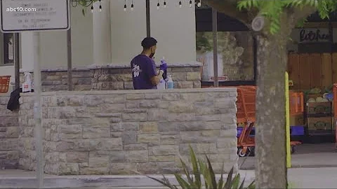 VERIFY: Can businesses ask customers to prove they are vaccinated?