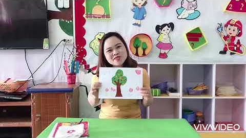 Dạy trẻ xé dán cây ăn quả