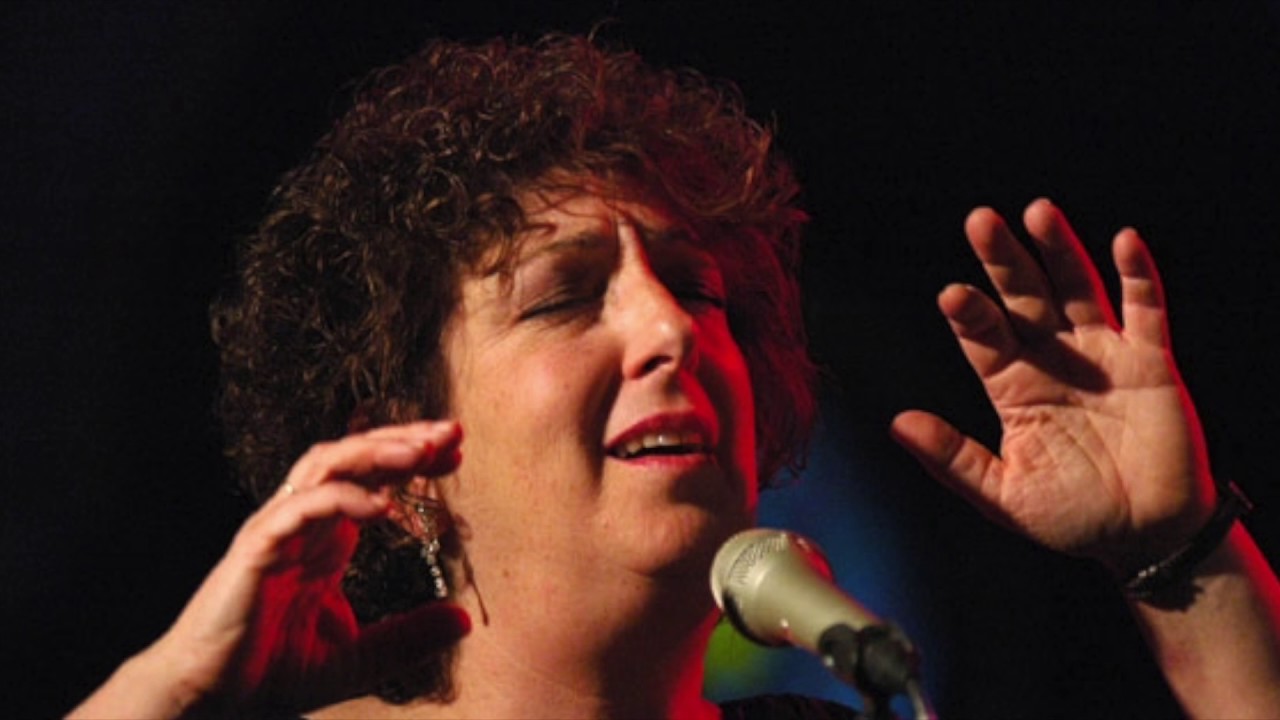 Adrienne Cooper A gute vokh!