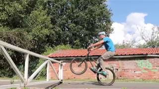 How to bunny hop to rear wheel