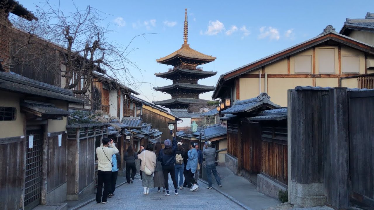 26年2月22日 春が近づく朝の京都を歩く 清水寺,三年坂,八坂の塔,東大路通り Walk around Kyoto city,Japan vlog