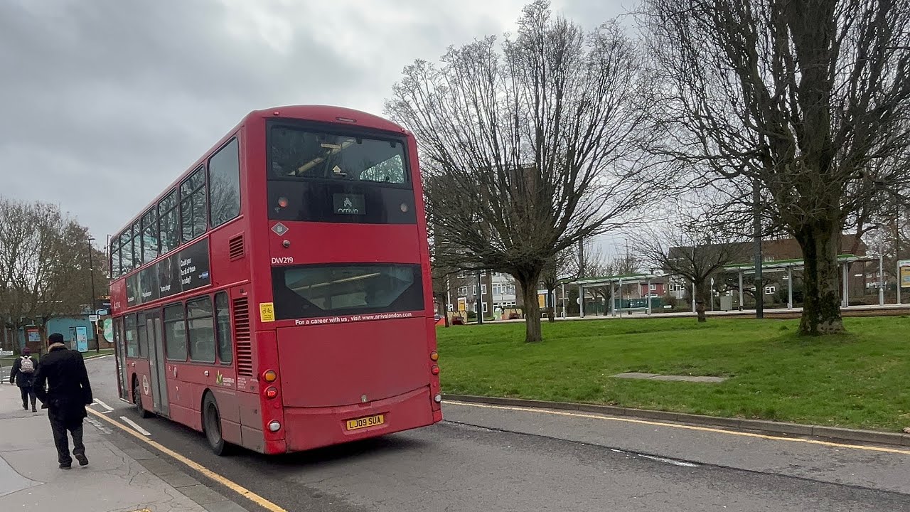 Arriva London Rail Replacement Route T3 - LJ09 SUA (DW219)