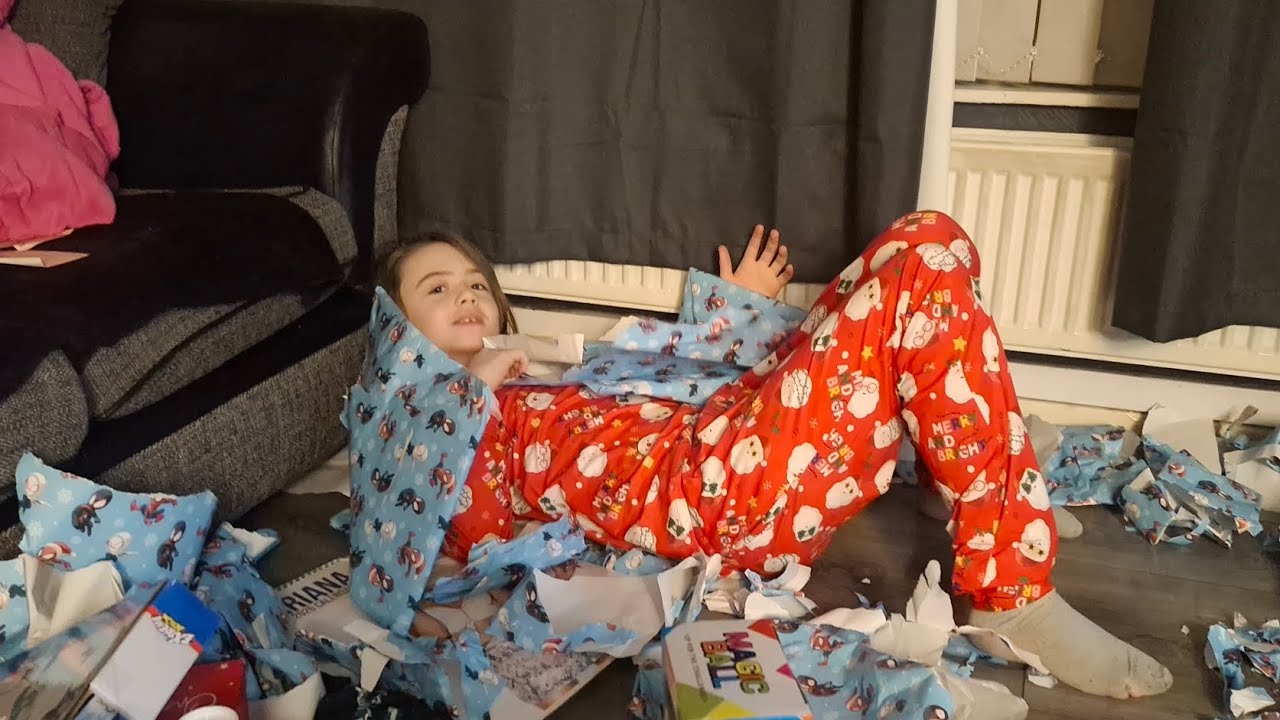 SHEA'S CHRISTMAS MORNING OPENING PRESENTS 2025!!!!!!!!!