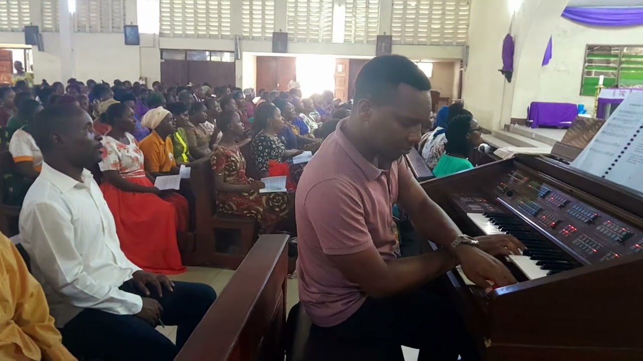 EEBWANA TWAKUOMBA BY JOHN MGANDU KWAYA SHIRIKISHO UKWAKWATA MBAGALA MCHEZA KINANDA PATIU