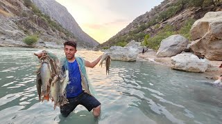 Download Lagu Insane Fishing! Catching Giant Fish by Shooting in the River! (Night Camping) MP3 Download Lagu Insane Fishing! Catching Giant Fish by Shooting in the River! (Night Camping) MP3