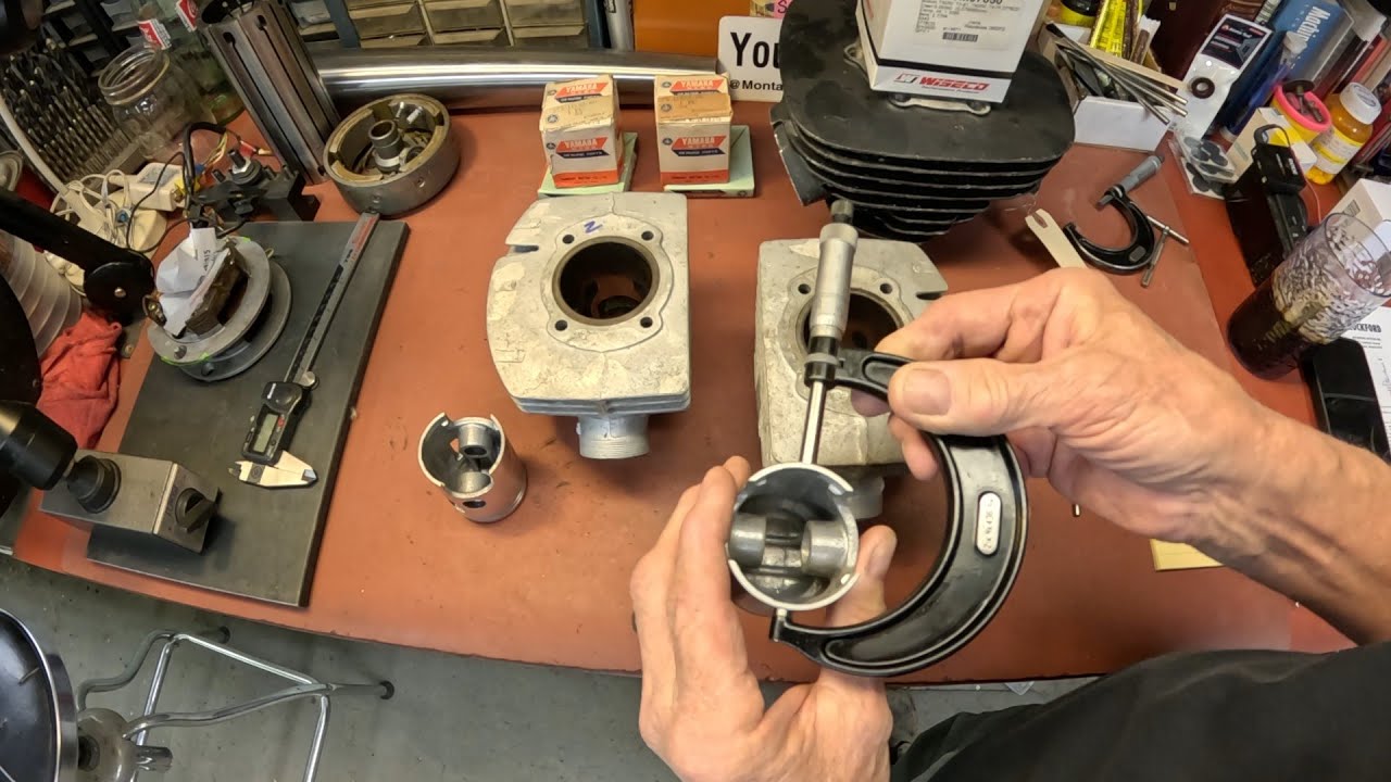 Boring and honing a motorcycle cylinder Yamaha CS3C 200 twin