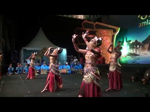 Tari Bali Luh Nguntik