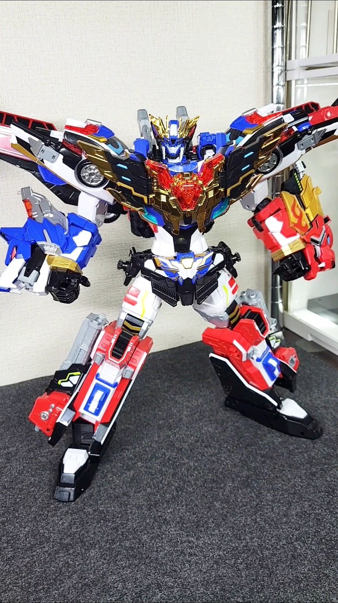 This is the ultimate coolness! The clanging sound of Granblue