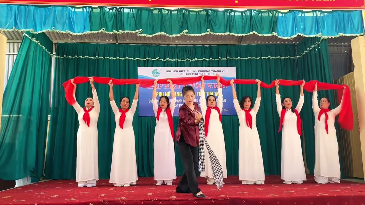 MÚA: NỖI ĐAU GIỮA HOÀ BÌNH / Biên đạo: Nguyễn Hoà / Nhóm múa K18 - P. Thành Vinh- Nghệ An.