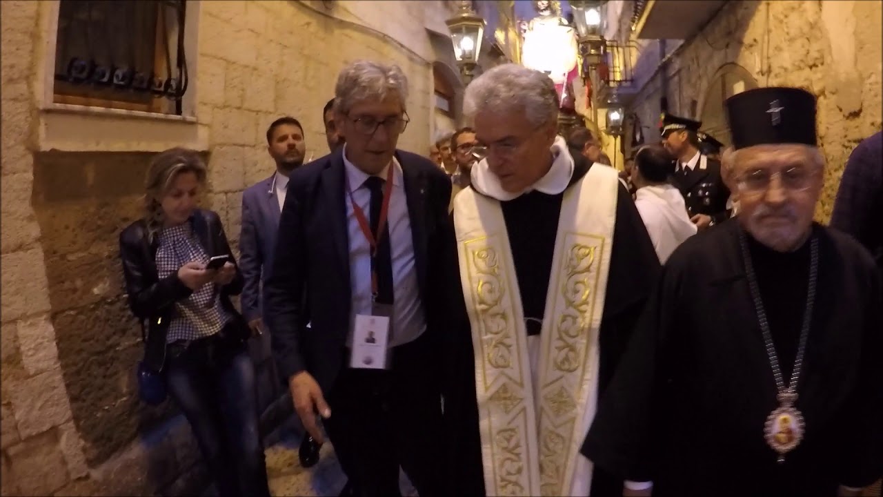 PROCESSIONE CON LA STATUA DEL SAN NICOLA ⛪️ BASILICA PONTIFICIA DI SAN NICOLA - BARI 🚤 2018 ITALY