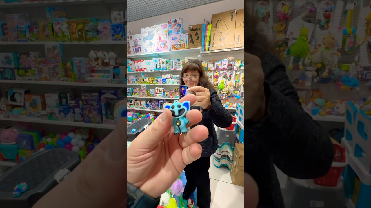 Smiling critters surprise box 🎹 