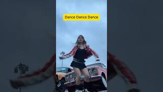 She Dances, The Car Joins In Unbelievable Dance Duo