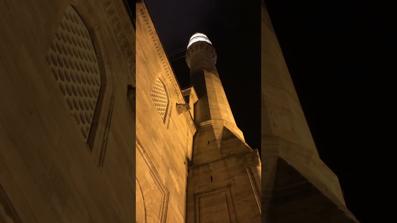 Süleymaniye Camiinde bir Yatsı Ezanı…      Abdullah Alim Ünver