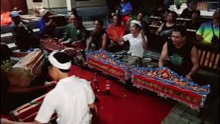 Gede Suparadana ( Ibu Bidan genjek )