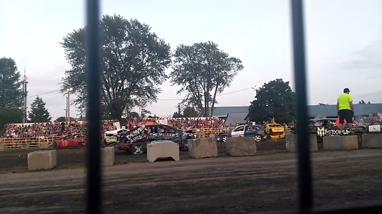 Demolition derby 2018 in Vankleek Hill 2018 part 2 YouTube