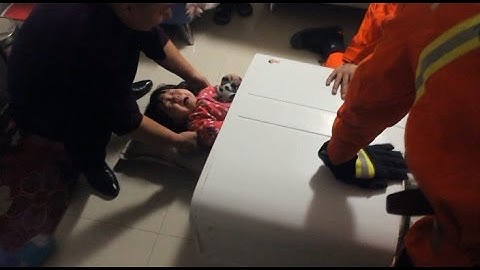 Toddler Stuck in Washing Machine Rescued in Northwest China