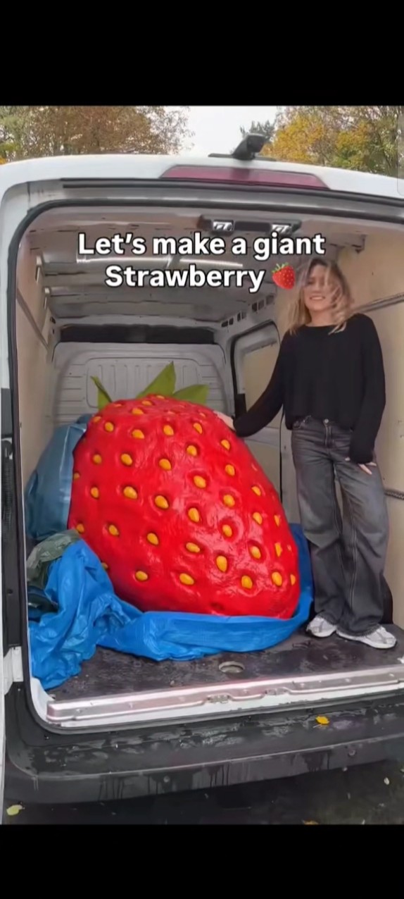 We made a HUGE strawberry - YouTube