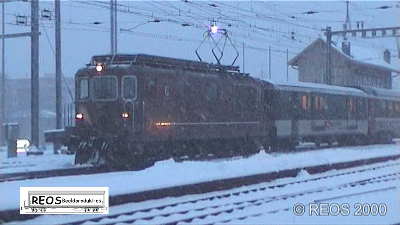 2000-02 [SDw] Bahnhof Brig in Winter; classic BLS SBB, Re 6/6 & EC Vauban, 4 BLS 465's & Tonerdezug!