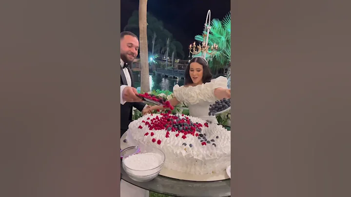 How To Make an Italian Wedding Cake..: Video: @xfilmmaker #wedding #weddingshorts